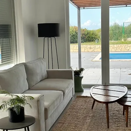 Eva Villa